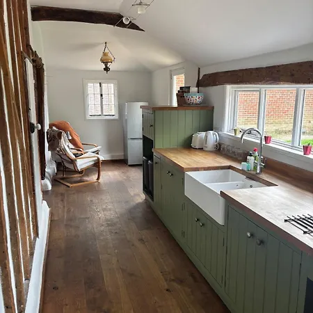 Clematis, Cosy Countryside *